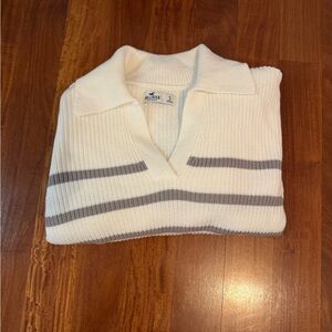 Hollister White and Gray Sweater